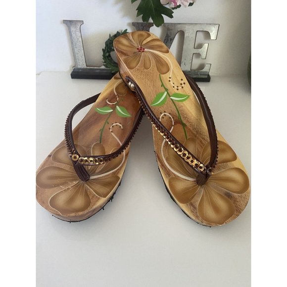 Wooden Womens Thong‎ Sequined Tropical Floral Painted Sandals Size L/9 Vintage - Picture 13 of 16